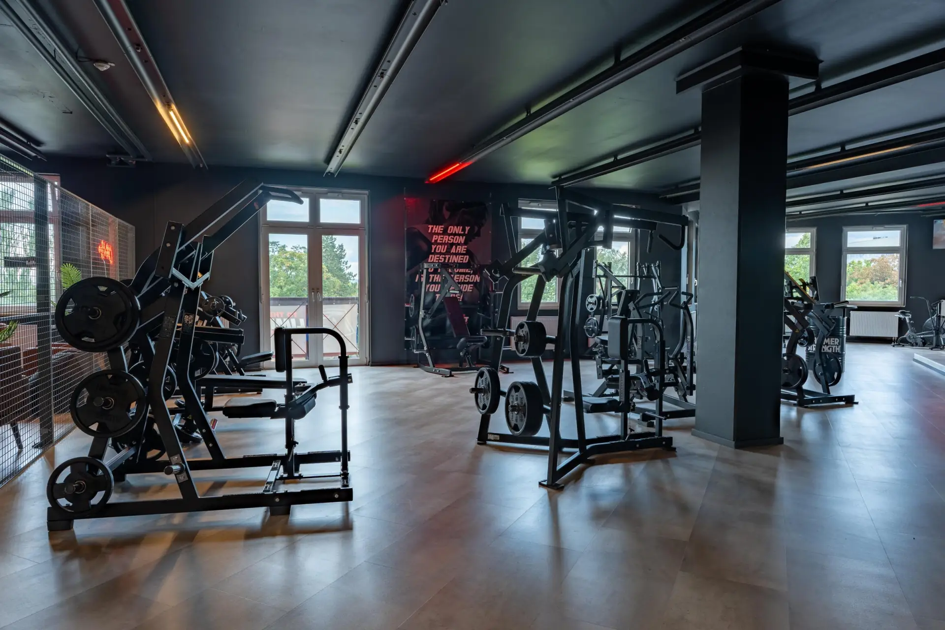 Hammer Strength Plate-Loaded Geräte für Brust und Rücken